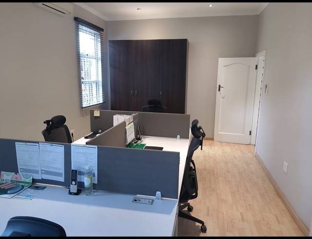 4 BEDROOM HOUSE FOR SALE IN GLENWOOD